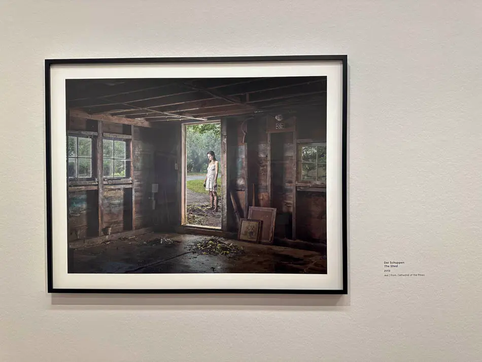 Exhibition photographic observation related to visual storytelling